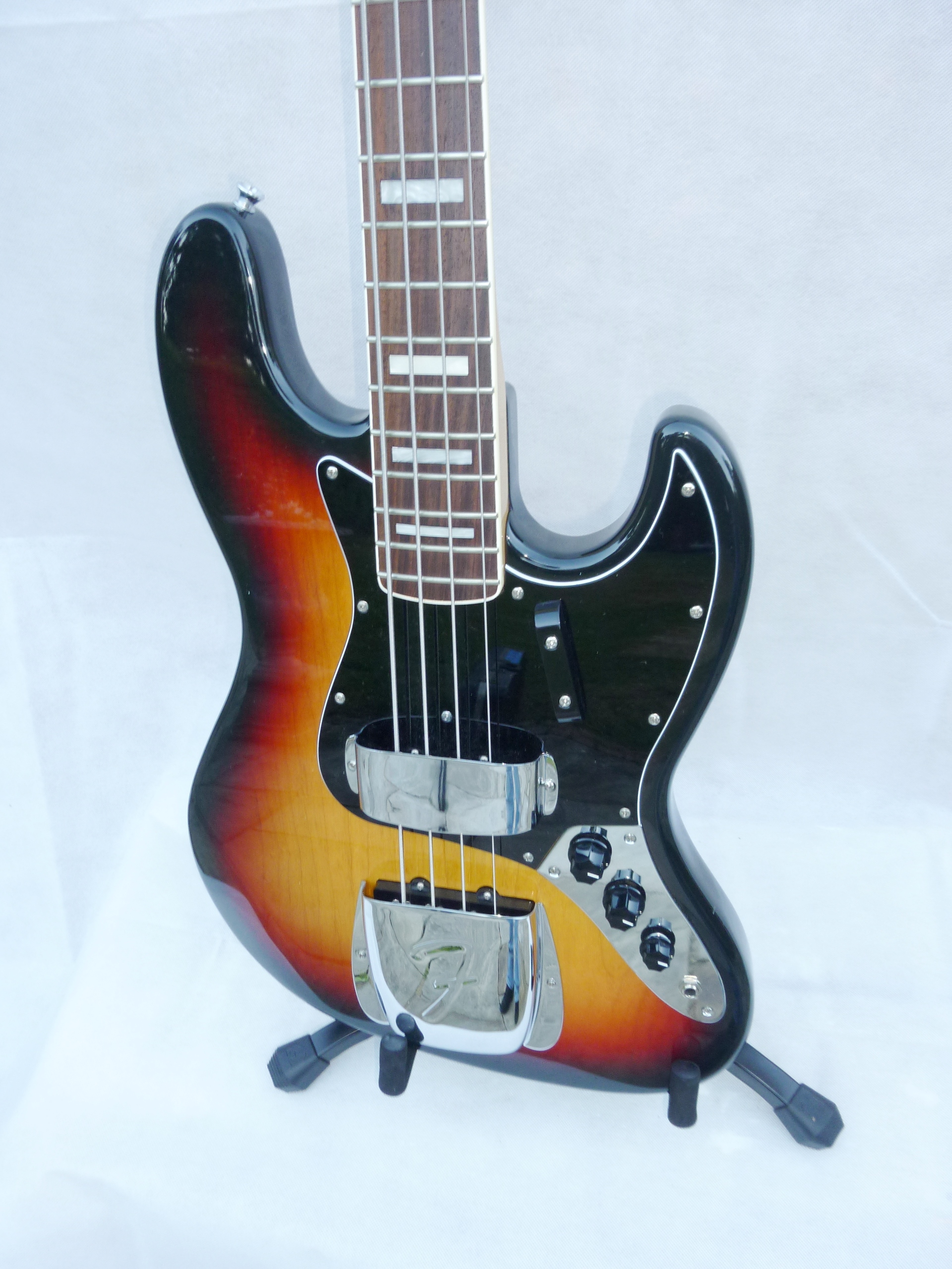 1985 Fender Jazz Bass Japan Sunburst Black Guard Rosewood Neck 