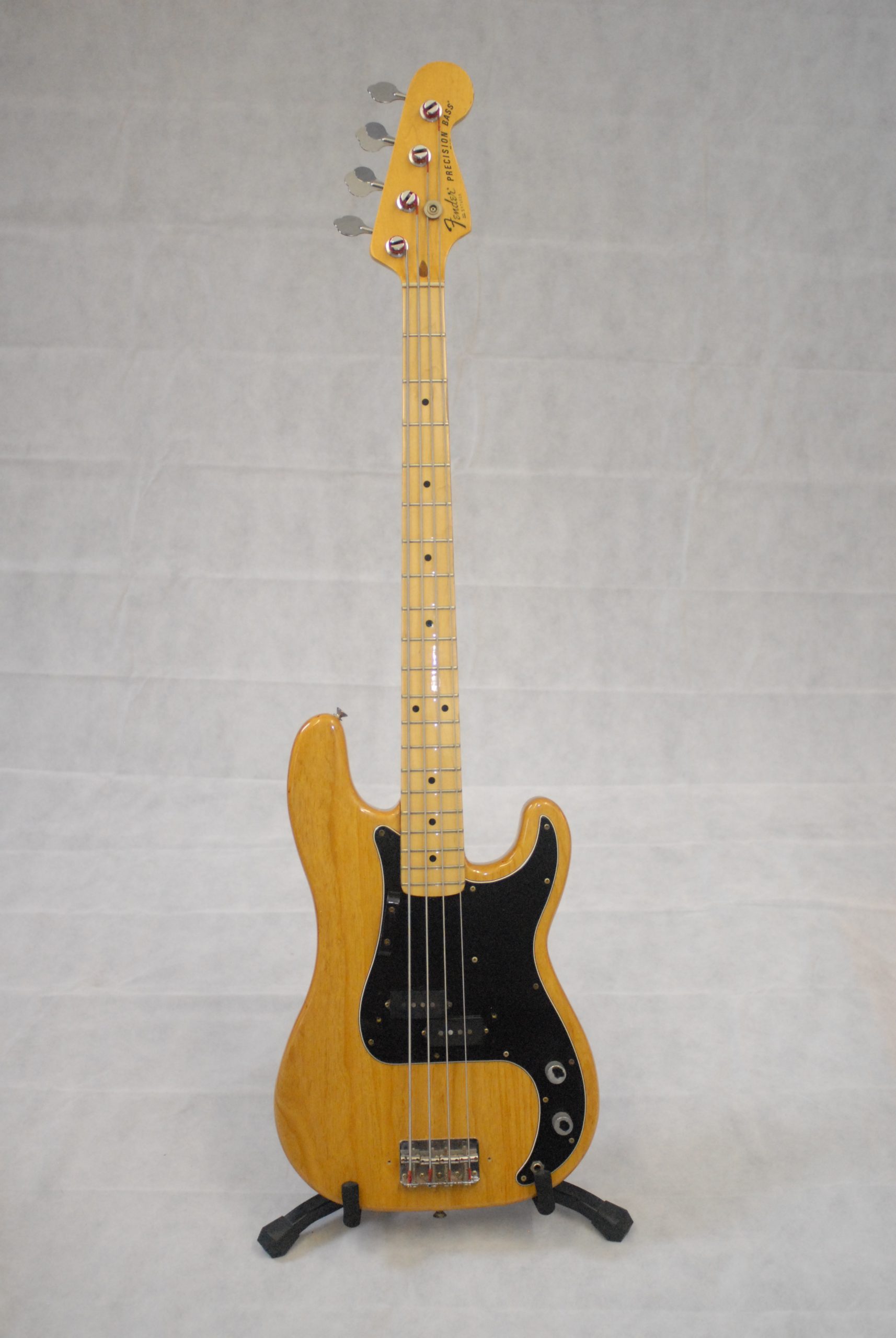 mekanisme analogi spejl 1978 Fender Precision Bass USA Natural Black Guard Maple Neck - My Guitars  4U